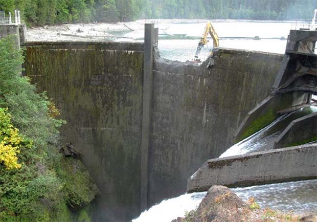 News: Do 3,700 new dams now in the works worldwide create or solve problems?