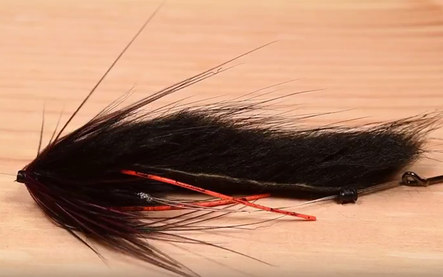 How to solve trailing hook issues on a tube fly